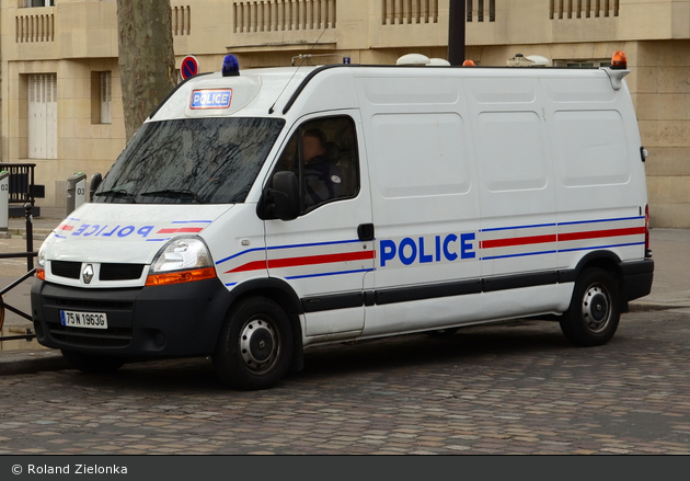 Paris - Police Nationale - D.O.S.T.L. - GefKw