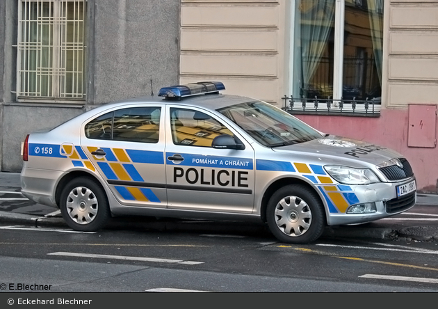 Praha - Policie - 2AC 3981 - FuStW