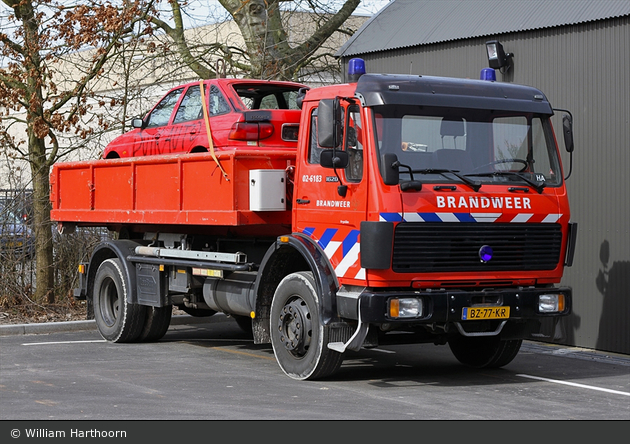 Leeuwarden - Brandweer - WLF - 02-6183 (a.D.)