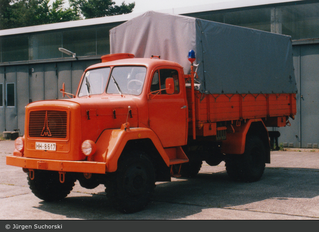 Hamburger Feuerwehrhistoriker TW 30 (HH-8617) (a.D.)