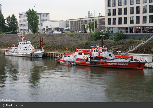NW - BF Duisburg - Rettungsboot Fritz Behrens und Feuerlöschboot I