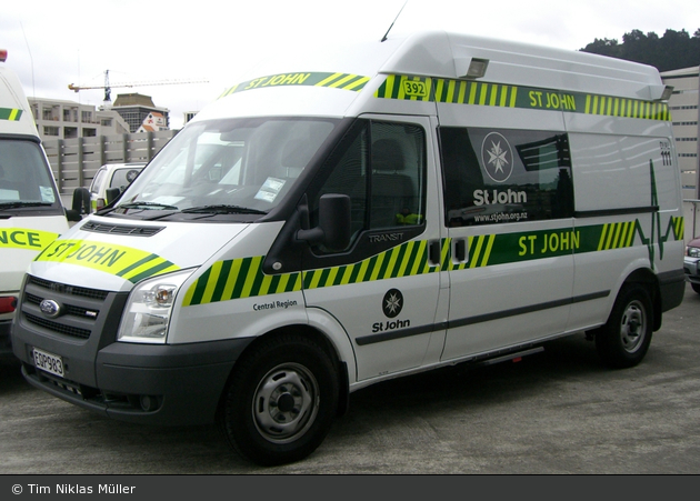 Wellington City - St John Ambulance - First Aid Unit - Wellington 392 (a.D.)