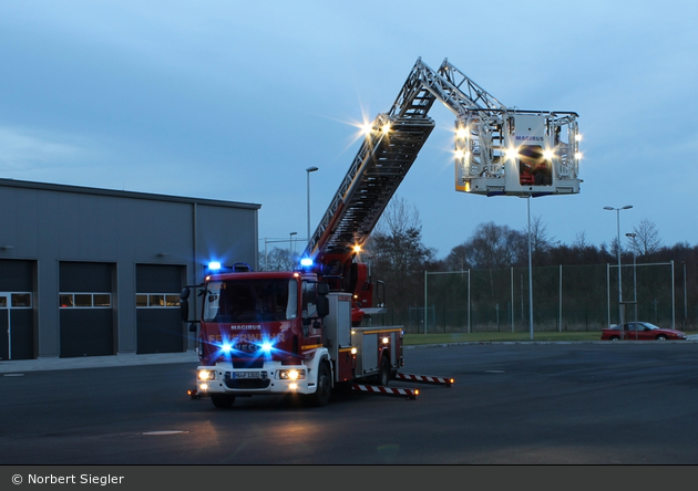 Florian Hanau 01/30-01