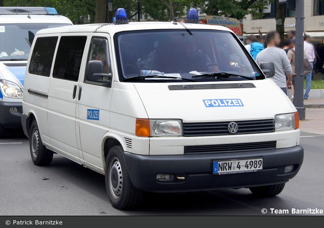 NRW4-4989 - VW T4 - BeDoKw