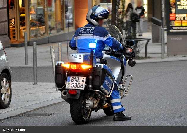 Stuttgart - BMW R 1200 RT - Krad (BWL 4-5306) (a.D.)