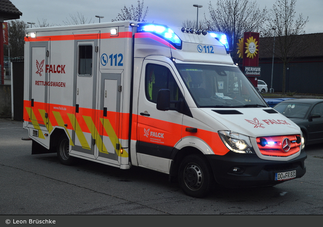 Rettung Dortmund 30 RTW 01