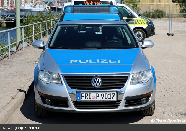 FRI-P 9017 - VW Passat Variant - FuStW