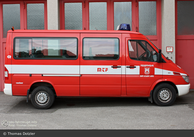 Linz - BF - Hauptfeuerwache - MTF