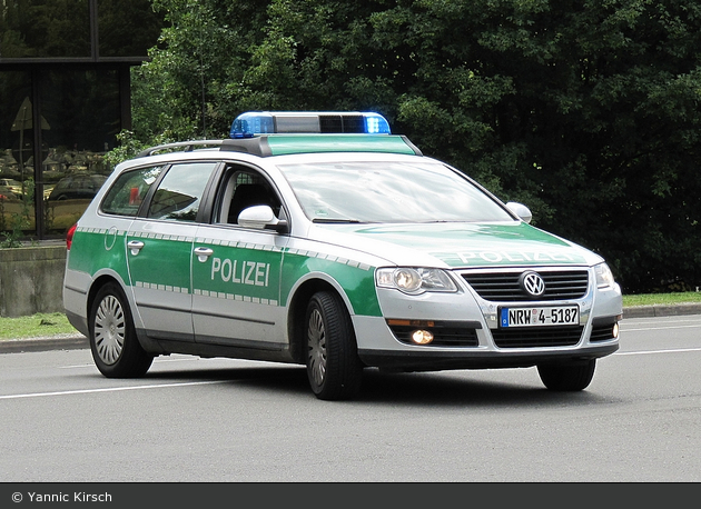 NRW4-5187 - VW Passat - FuStw