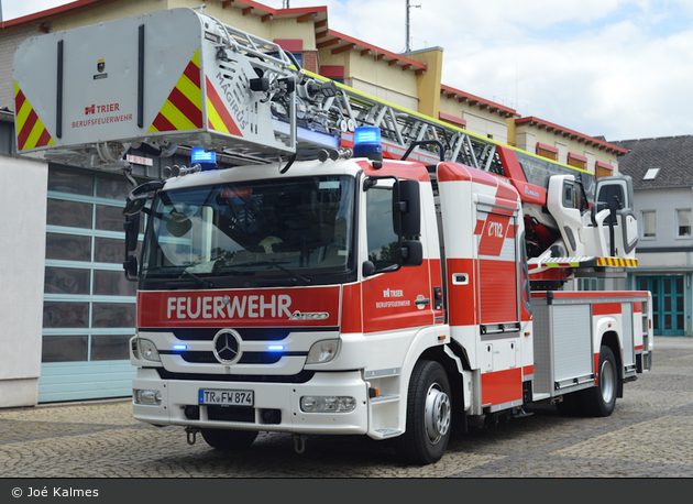 Florian Trier 01/34-01