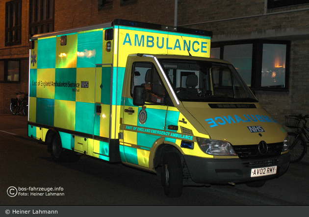 Cambridge - East of England Ambulance Service - RTW - 9xx (a.D.)