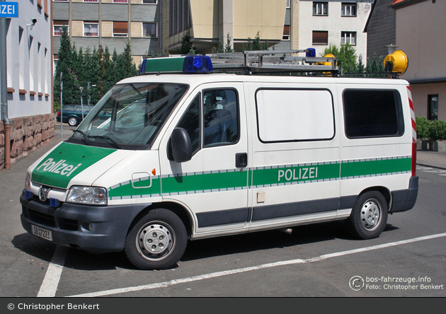 SB-7223 - Peugeot Boxer 2.8 HDi - VUKW (alt)