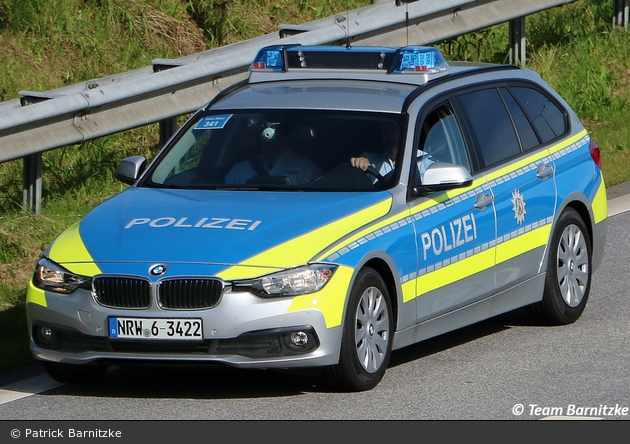 NRW6-3422 - BMW 318d Touring - FuStW