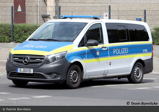 B-30935 - MB Vito 116 CDI - Kleinbus mit Funk