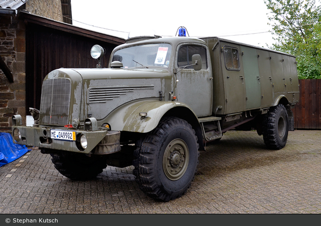 ohne Ort - Feuerwehr - FlKfz 2400 - (a.D.)