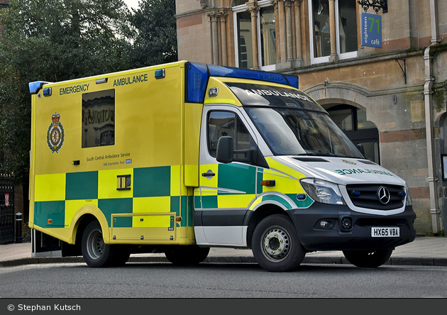 Eastleigh - South Central Ambulance Service - RTW - SA 820