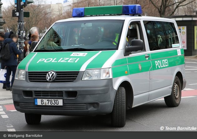 B-7830 - VW T5 - Kleinbus mit Funk