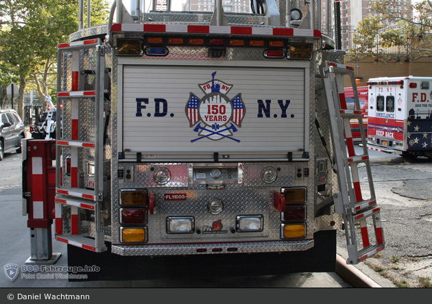 FDNY - Queens - Ceremonial Unit - Ladder - DL