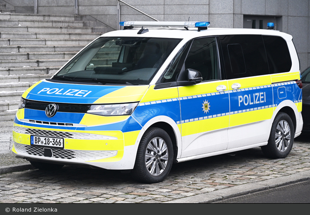 BP18-366 - VW Multivan T7 - FuStW
