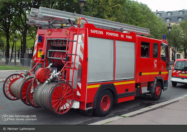 Paris - Sapeurs-Pompiers - TLF - FM 3