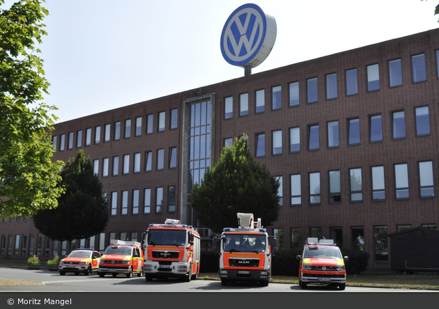 HE - WF VW Werk Kassel-Baunatal - Löschzug Gebäudebrand