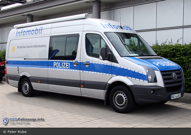 BBL4-3427 - VW Crafter - Infomobil