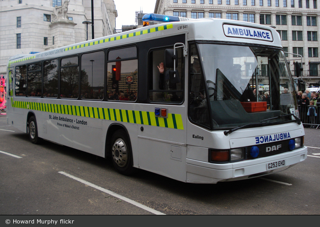 London - St John Ambulance - FATC - LW 641 (a.D.)