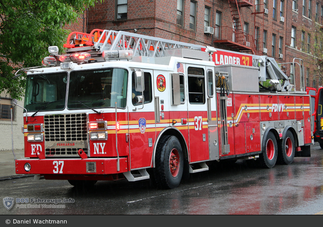 FDNY - Bronx - Ladder 037 - DL