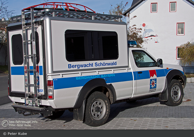 Bergwacht Rettungsfahrzeug Schönwald