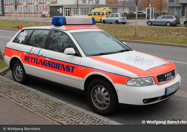 Krankentransport Berliner Rettungsdienst Team - NEF / PKW