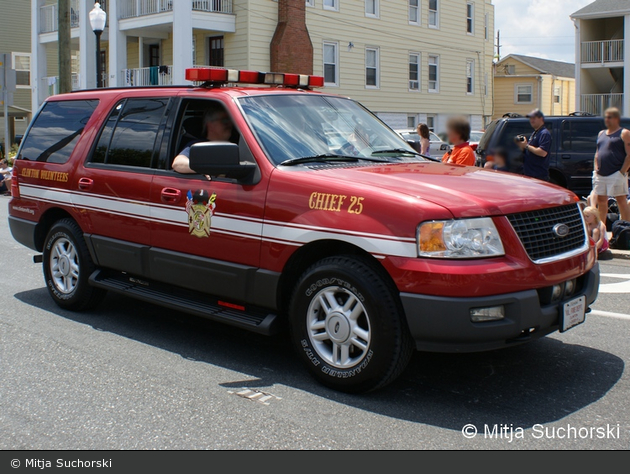 Clinton - Clinton Volunteer Fire Department - Chief 025 (a.D./2)