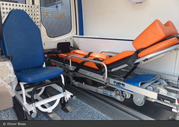 Bremen - Akut Ambulanz - KTW (HB-RC 146)