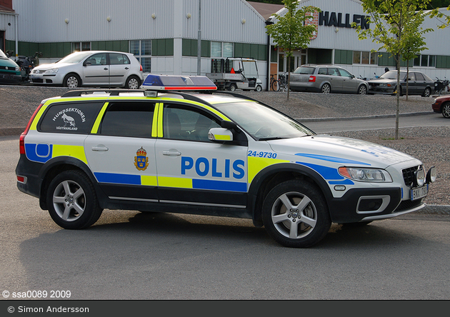 Västerås - Polis - DHuFüKw - 1 24-9730