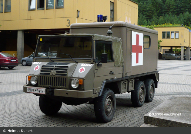 Innsbruck - Bundesheer - Sanitätsdienst - SanKw