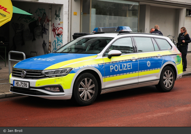 HB-7196 - VW Passat Variant - FuStW