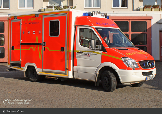 FW Ratingen: Feuerwehr Ratingen - Neuer Rettungswagen in neuer
