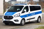 B-31496 - Ford Transit Custom - Kleinbus mit Funk