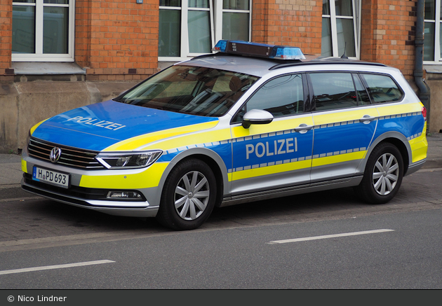 H-PD 693 - VW Passat Variant - FuStW