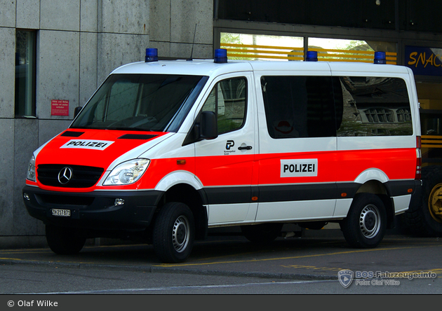 Zürich - KaPo Zürich - Gruppenwagen - 3649
