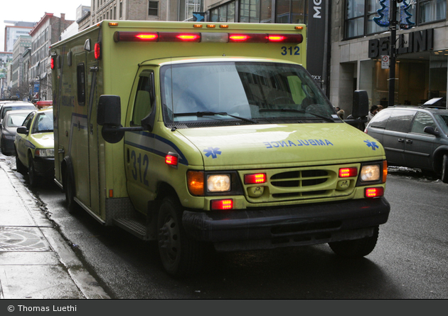 Montreal - Urgences-Sante Quebec - Ambulance 312
