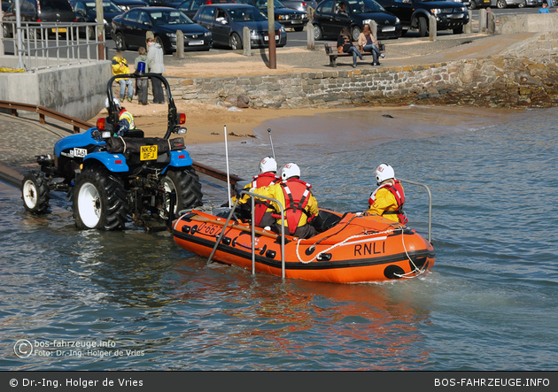 Anstruther - RNLI - Rettungsboot slippen