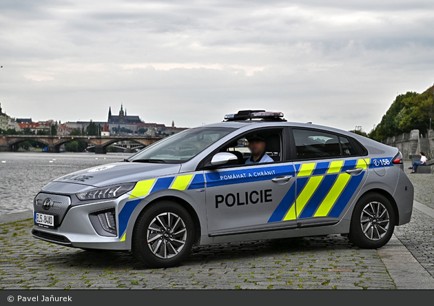 Praha - Policie - EL5 84AD - FuStW
