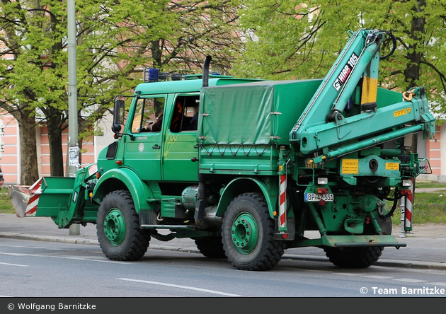 BP42-551 - MB Unimog U 2150 L - ZumiLa