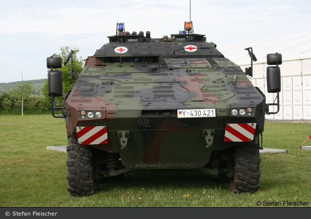 Y-430421 - Feldkirchen - Sanitätsdienst - sgSanKfz Boxer