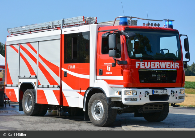 Florian Neuenstein 01/44