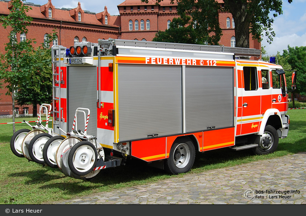 Florian Brandenburg 01/44-01