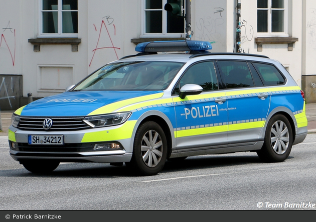 SH-34212 - VW Passat Variant - FuStW