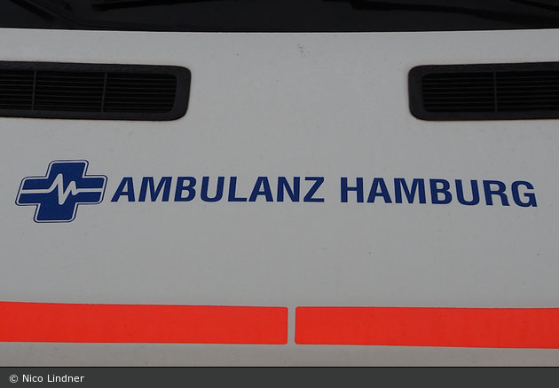 Ambulanz Hamburg KTW (HH-MD 338) (a.D.)