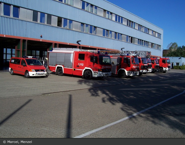 NW - BF Oberhausen - Löschzug + Sonderfahrzeuge