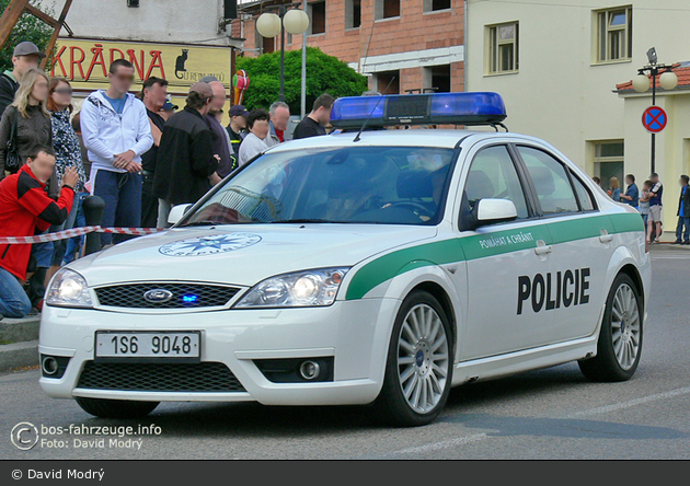 unbekannter Ort - Policie - FuStW - 1S6 9048